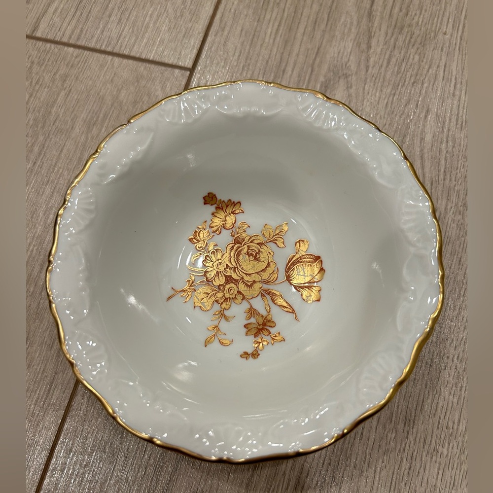 Limoges France 5 1/2” Diameter Porcelain Bowl. Handpainted Gold Trim w/Floral